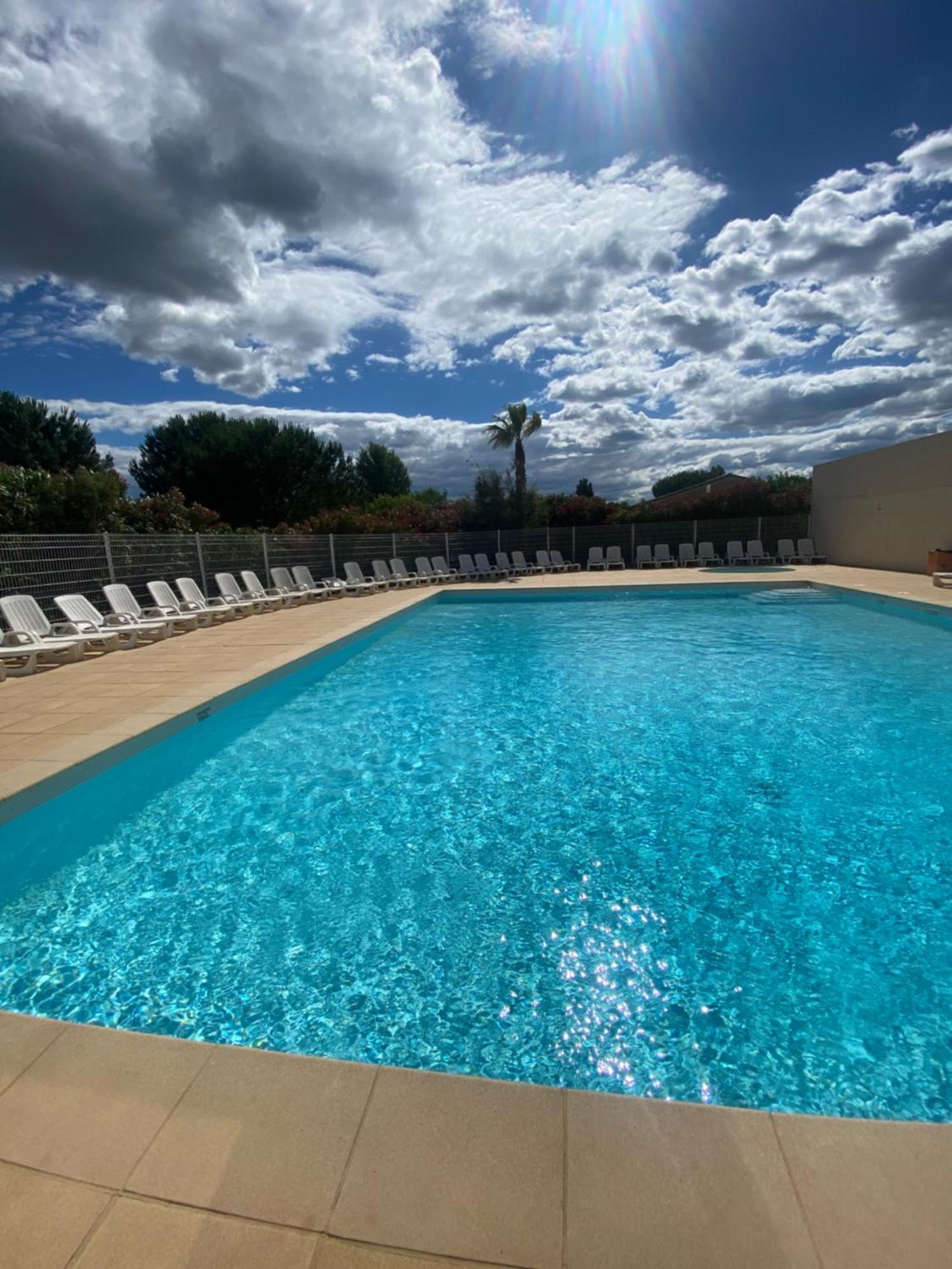 Chez Christelle Et Norbert Villa Gallargues-le-Montueux Luaran gambar